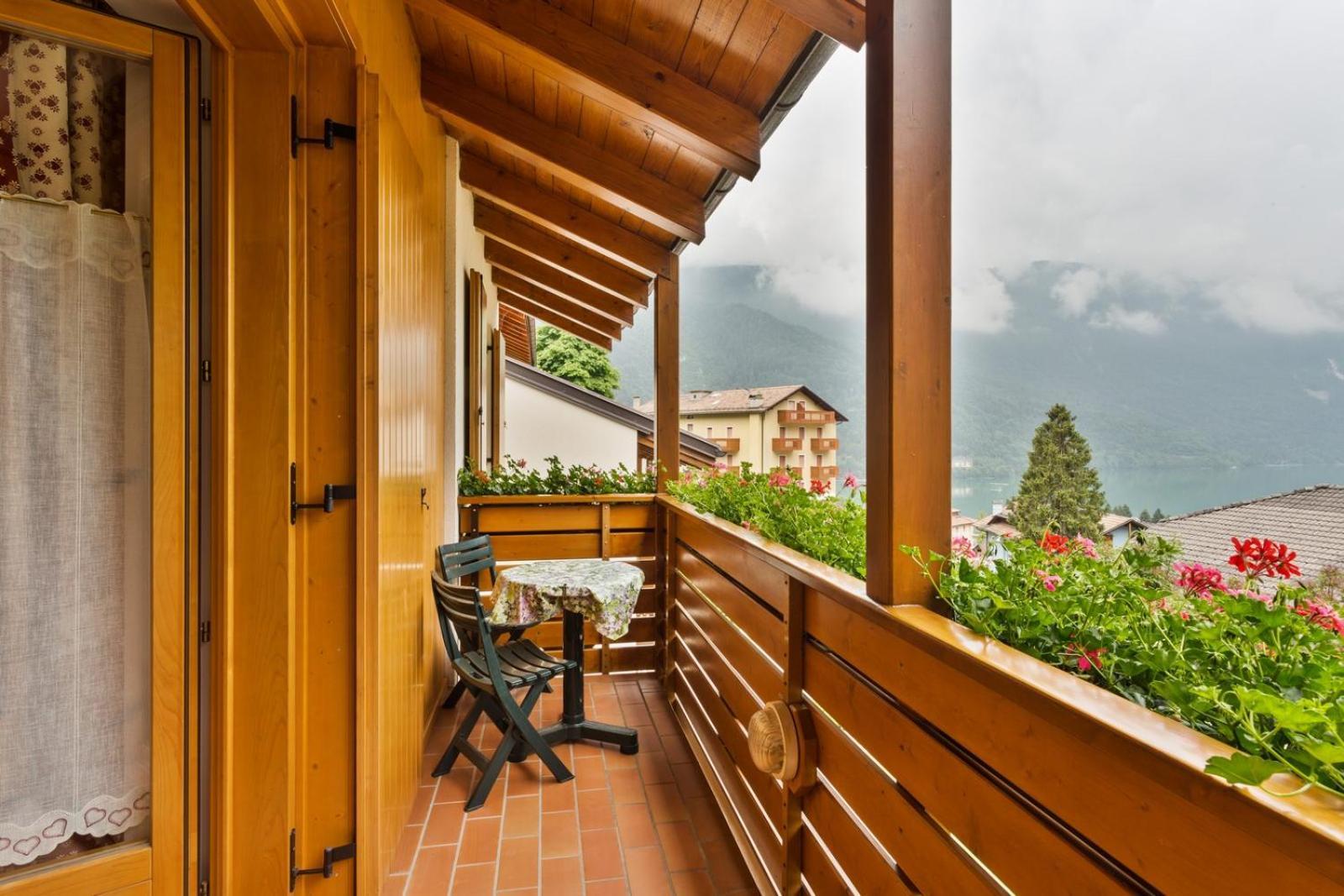 Residence Ronchi Molveno Luaran gambar
